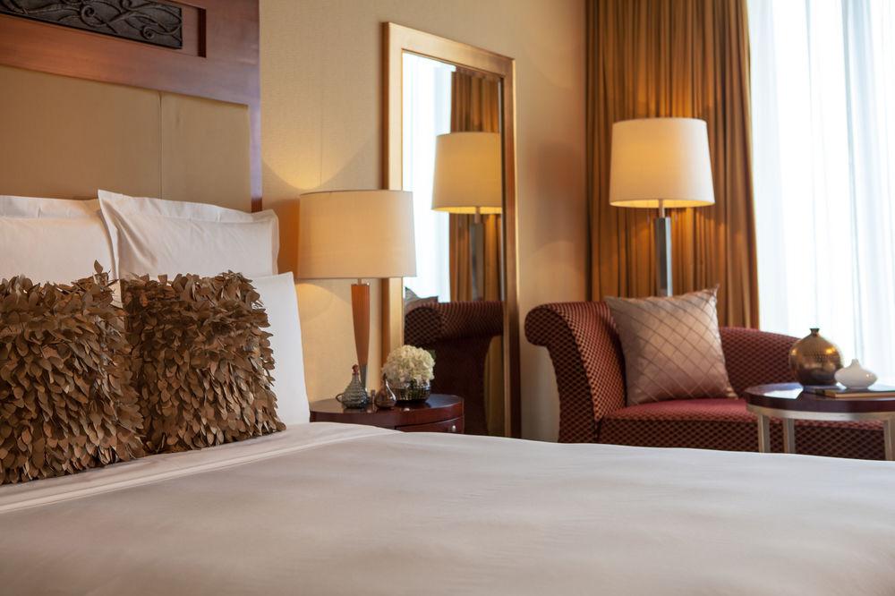 Renaissance Wuhan Hotel Екстер'єр фото