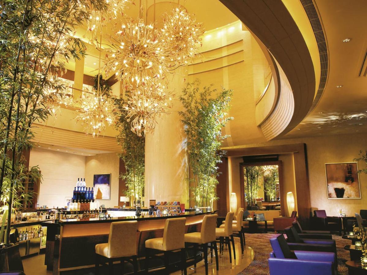 Renaissance Wuhan Hotel Екстер'єр фото