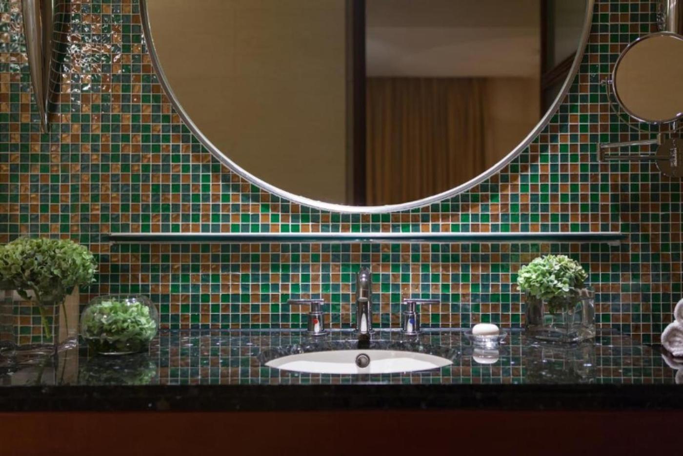 Renaissance Wuhan Hotel Номер фото