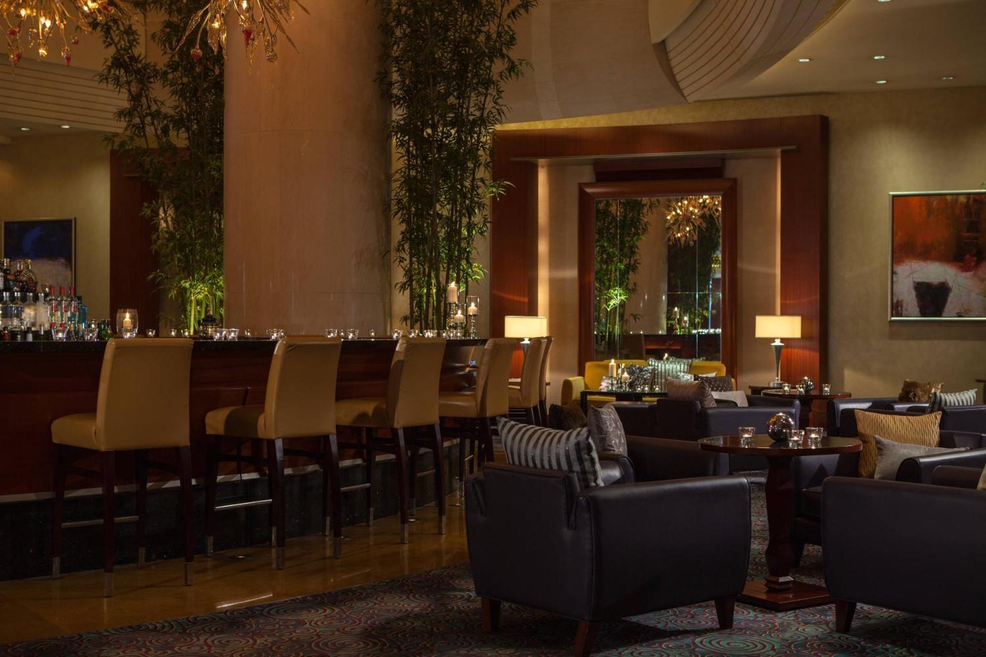 Renaissance Wuhan Hotel Екстер'єр фото