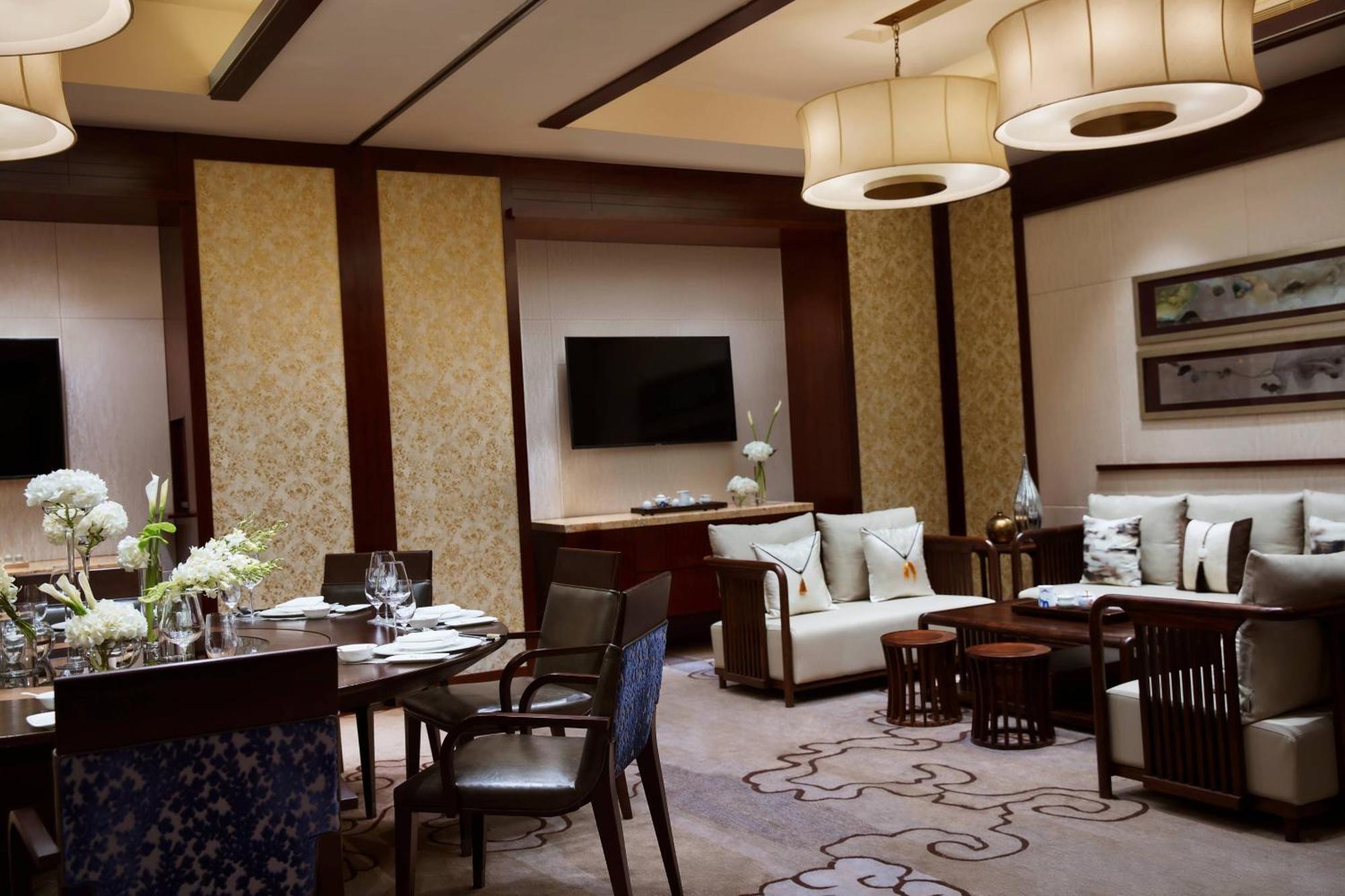 Renaissance Wuhan Hotel Екстер'єр фото