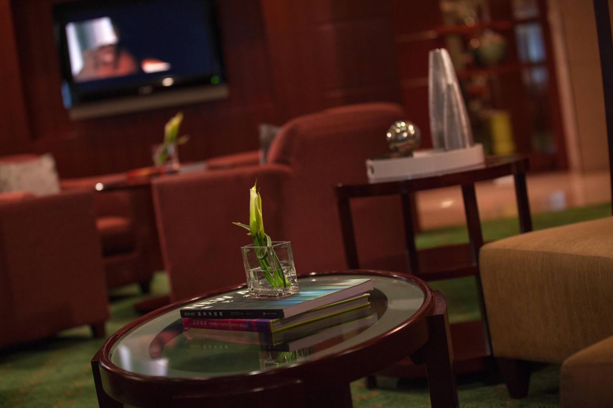 Renaissance Wuhan Hotel Екстер'єр фото