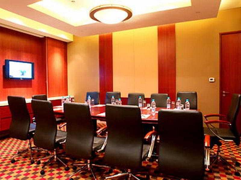 Renaissance Wuhan Hotel Зручності фото